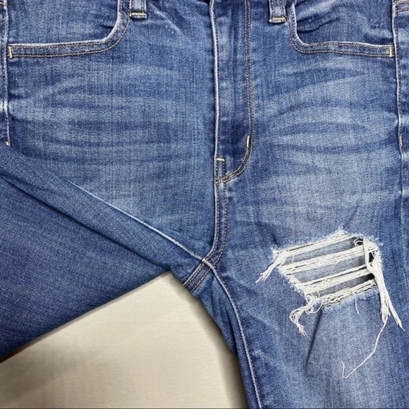 American Eagle Super Hi-Rise Jeggings 2 - Picture 5 of 9